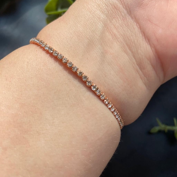 Rose Gold Luxury Bracelet - Picture 6 of 13